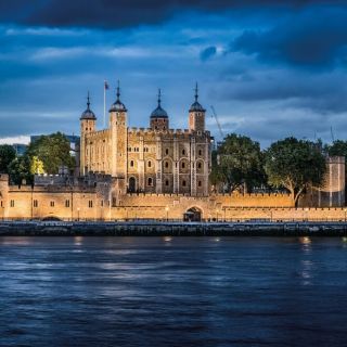 Další fešák – Tower of London Postavte si vlastní Tower of London – bez poprav, ale s hromadou zábavy! Legenda říká, že...